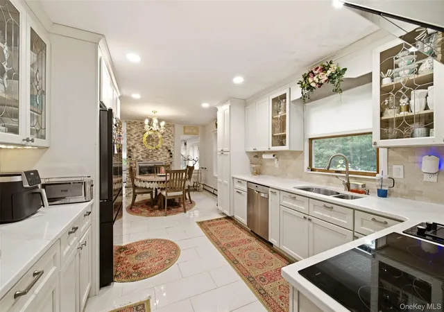5th image of 19 Eckernkamp Dr, Smithtown, NY 11787 | MLS# 1029417