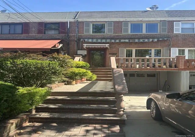 Photo 1 of Single family home for sale at 22705 141st Avenue, New York, NY 11413 | MLS# 1029426 | Listing updated on 2026-08-03