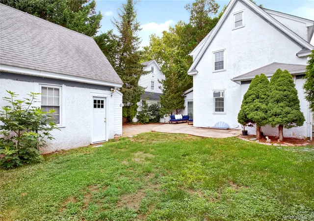 21st image of 81 Chatham Pl, Hempstead, NY 11552 | MLS# 1029433