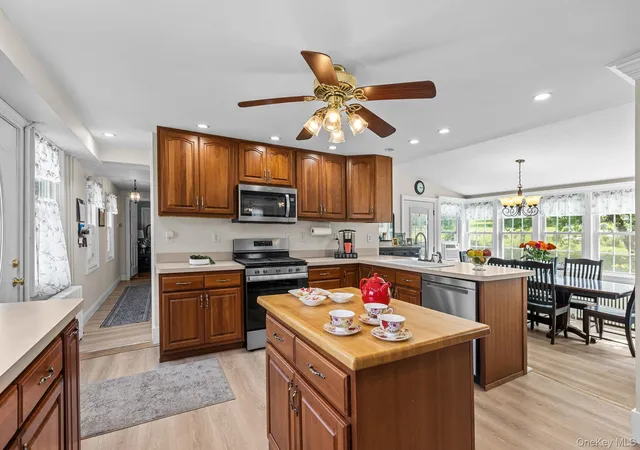 Photo 4 of Single family home for sale at 39 Main St, Beekman, NY 12570 | MLS# 1029436 | Listing updated on 2026-10-03