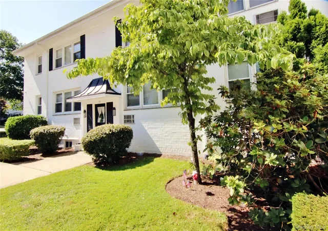 Listing Photo 4 - Condo for sale in building located at 35 Avon Cir, Rye, NY 10573 - Unit #A
