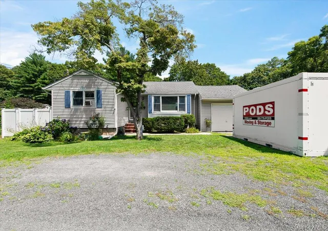 2nd image of 101 Lake Ave, Smithtown, NY 11780 | MLS# 1029446