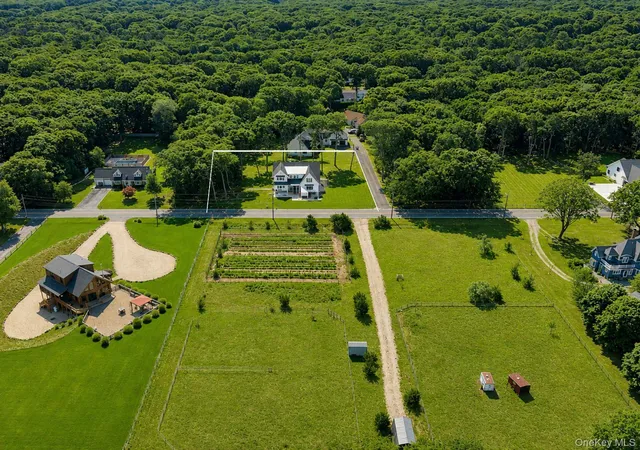 Photo 3 of Single family home for sale at 38 N Bay Ave, Southampton, NY 11941 | MLS# 1029491 | Listing updated on 2026-07-29