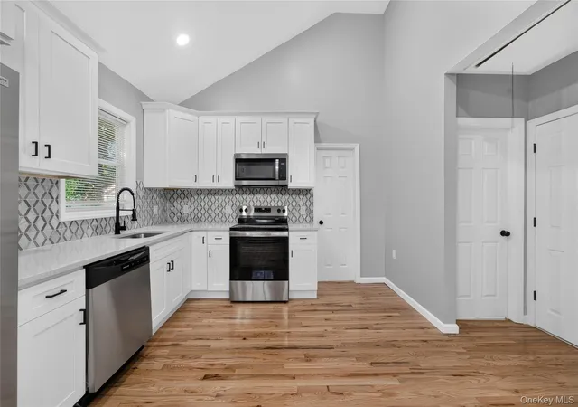 Photo 4 of Sale Pending at 67 Ohio Ave, Brookhaven, NY 11763 | MLS# 1029496 | Listing updated on 2026-08-11