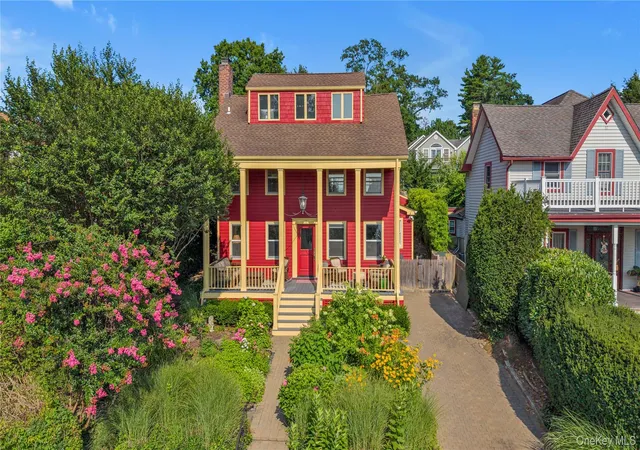 Single family home for sale at 15 Jackson St, North Hempstead, NY 11050 | MLS# 1029505