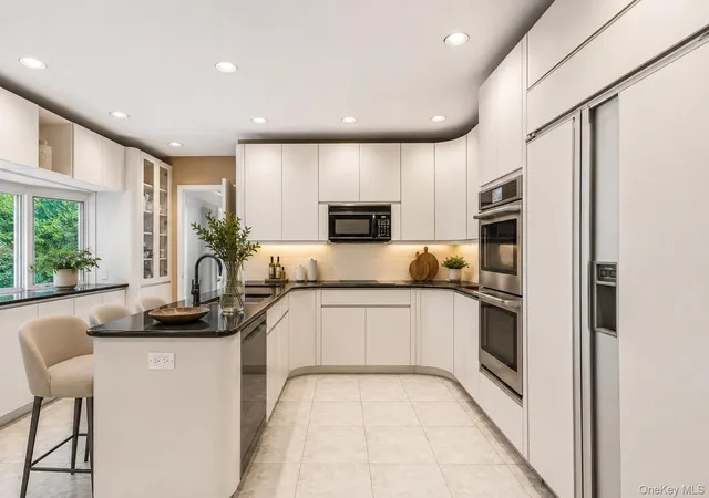 Photo 4 of Single family home for sale at 18 Crescent Rd, North Hempstead, NY 11021 | MLS# 1029513 | Listing updated on 2026-08-23