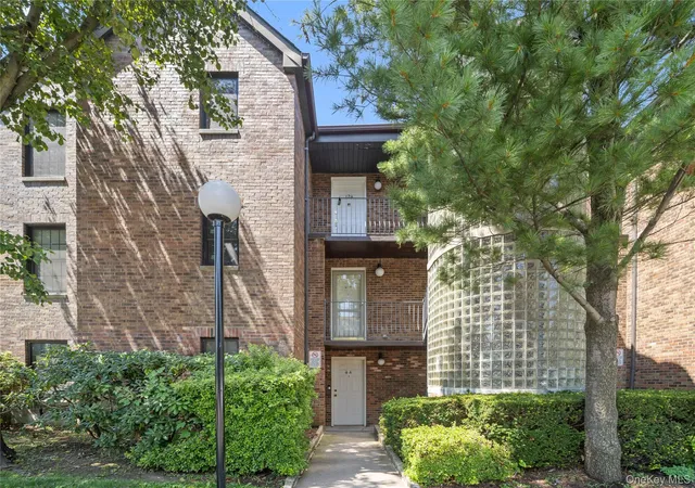 Photo 3 of Manufactured home for sale at 180 Davis Ave #12A, New York, NY 10465 | MLS# 1029527 | Listing updated on 2026-08-11