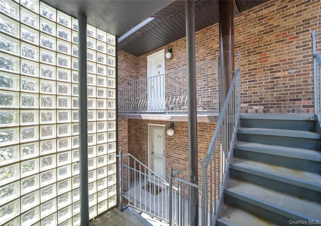 Photo 3 of Manufactured home for sale at 180 Davis Ave #12A, New York, NY 10465 | MLS# 1029527 | Listing updated on 2026-08-11