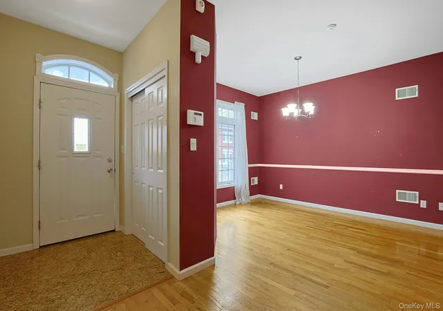 Photo 3 of Sale Pending at 60 Alexander Ct, Clarkstown, NY 10954 | MLS# 1029545 | Listing updated on 2026-09-03
