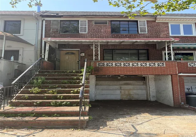 Single family home for sale at 14410 Gravett Rd, New York, NY 11367 | MLS# 1029557