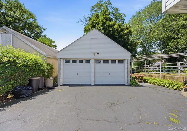 Listing Photo 4 - Condo for sale in building located at 19 Ridgewood Ave, Yonkers, NY 10704