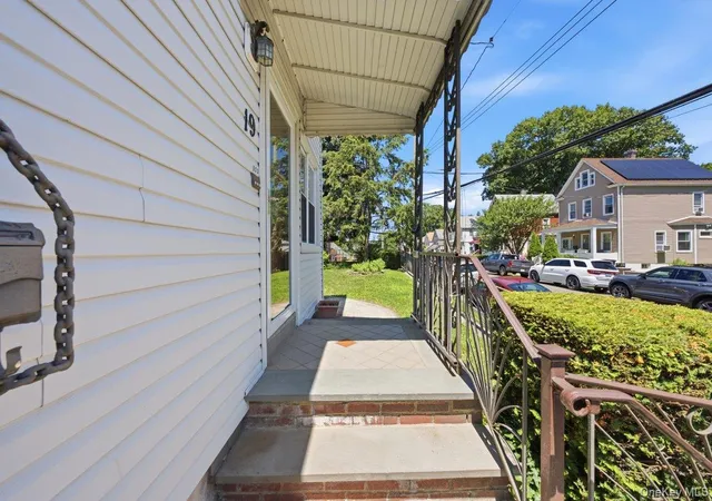 Listing Photo 5 - Condo for sale in building located at 19 Ridgewood Ave, Yonkers, NY 10704
