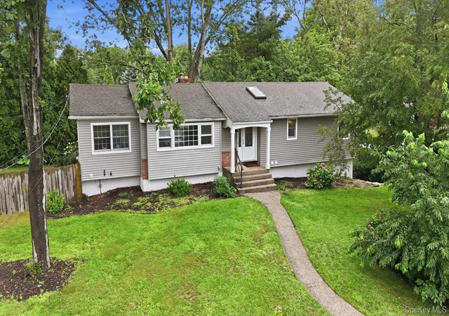Photo 2 of Sale Pending at 37 Storyland Ln, Brookhaven, NY 11733 | MLS# 1029586 | Listing updated on 2026-08-22