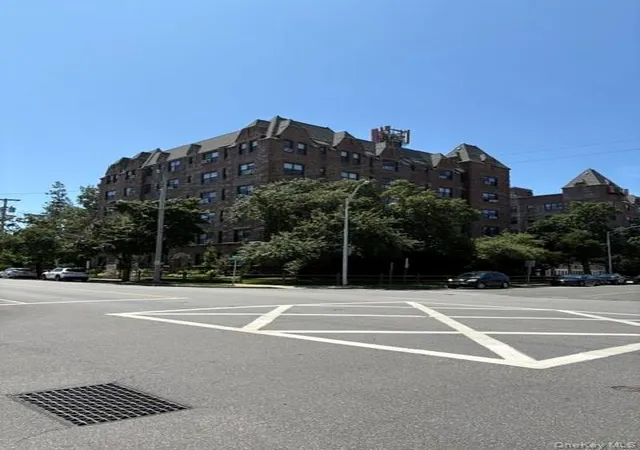 Photo 1 of Sale Pending at 141 Woodmere Blvd #4B, Hempstead, NY 11598 | MLS# 1029587 | Listing updated on 2026-08-14