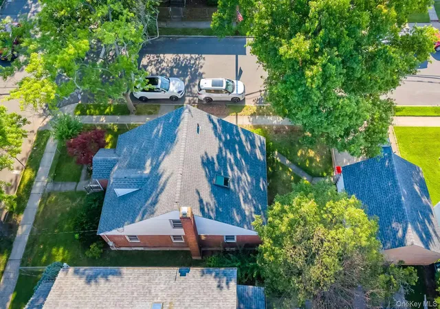 Photo 3 of Sale Pending at 850 Washington St, Hempstead, NY 11010 | MLS# 1029596 | Listing updated on 2026-08-26
