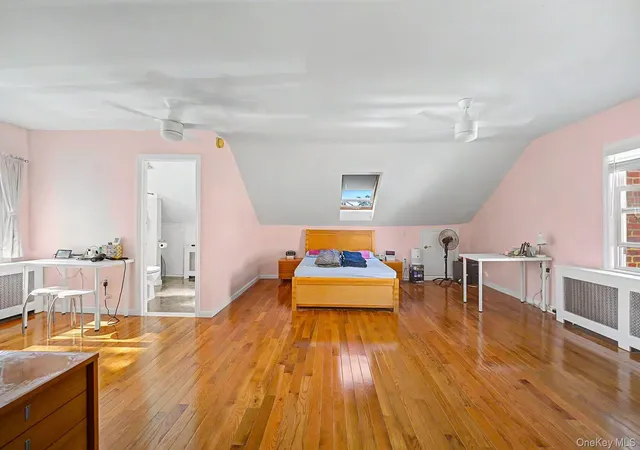 Photo 4 of Sale Pending at 850 Washington St, Hempstead, NY 11010 | MLS# 1029596 | Listing updated on 2026-08-26