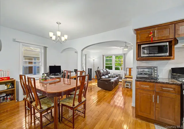 Photo 5 of Sale Pending at 850 Washington St, Hempstead, NY 11010 | MLS# 1029596 | Listing updated on 2026-08-26