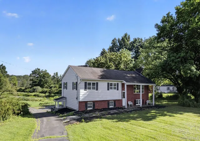 Photo 3 of Single family home for sale at 315 Pine Bush Rd, Stone Ridge, NY 12484 | MLS# 1029630 | Listing updated on 2026-08-07