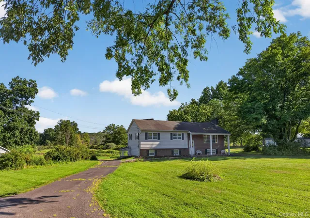 Photo 4 of Single family home for sale at 315 Pine Bush Rd, Stone Ridge, NY 12484 | MLS# 1029630 | Listing updated on 2026-08-07