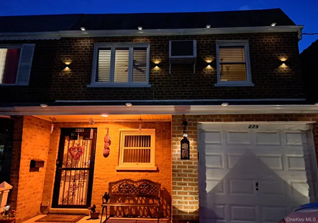 38th image of 279 Throggs Neck Blvd, New York, NY 10465 | MLS# 1029633