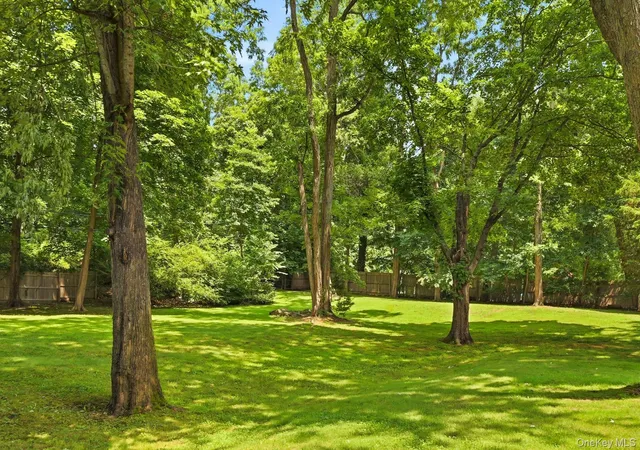 Photo 26 of Sale Pending at 5 Libby Dr, Glen Cove, NY 11542 | MLS# 1029635 | Listing updated on 2026-08-07