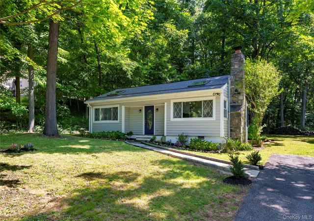 Photo 1 of Single family home for sale at 6 Hemlock Trl Ct, Carmel, NY 10512 | MLS# 1029638 | Listing updated on 2026-08-08