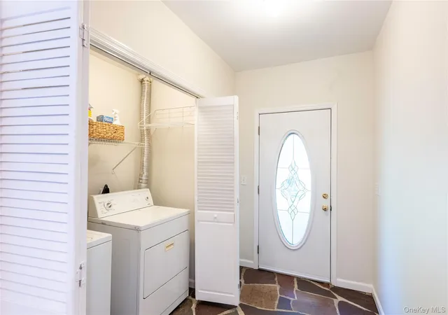 Photo 2 of Single family home for sale at 6 Hemlock Trl Ct, Carmel, NY 10512 | MLS# 1029638 | Listing updated on 2026-08-08