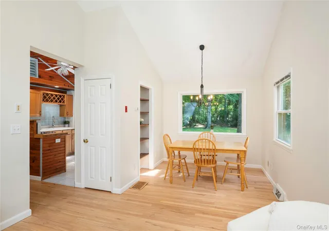 Photo 5 of Single family home for sale at 6 Hemlock Trl Ct, Carmel, NY 10512 | MLS# 1029638 | Listing updated on 2026-08-08