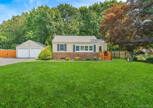 Photo 2 of Sale Pending at 6 Hines Rd, Brookhaven, NY 11953 | MLS# 1029642 | Listing updated on 2026-09-04