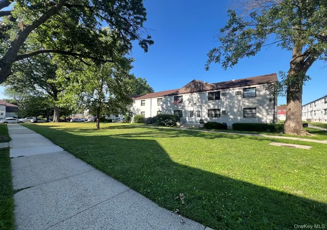 2nd image of 13714 68th Dr, New York, NY 11367