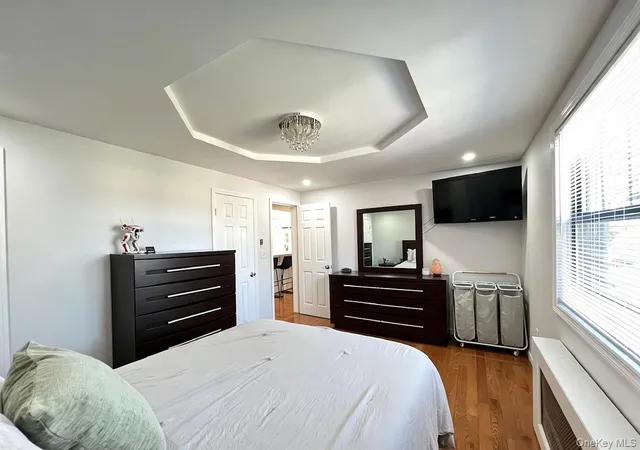3rd image of 13714 68th Dr, New York, NY 11367