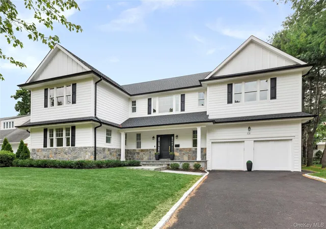 Photo 2 of Single family home for sale at 108 Tanners Pond Rd, Hempstead, NY 11530 | MLS# 1029663 | Listing updated on 2026-09-23