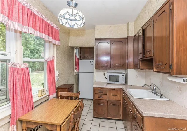 Photo 4 of Sale Pending at 144 Sycamore St, Hempstead, NY 11552 | MLS# 1029667 | Listing updated on 2026-08-26