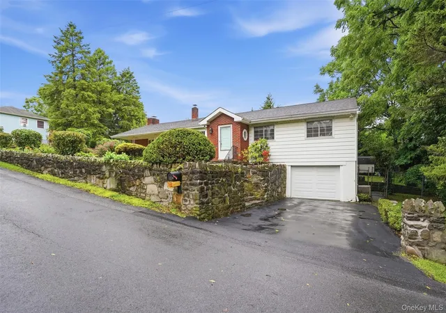 3rd image of 8 Boulder Rd, Newburgh (town), NY 12550 | MLS# 1029676