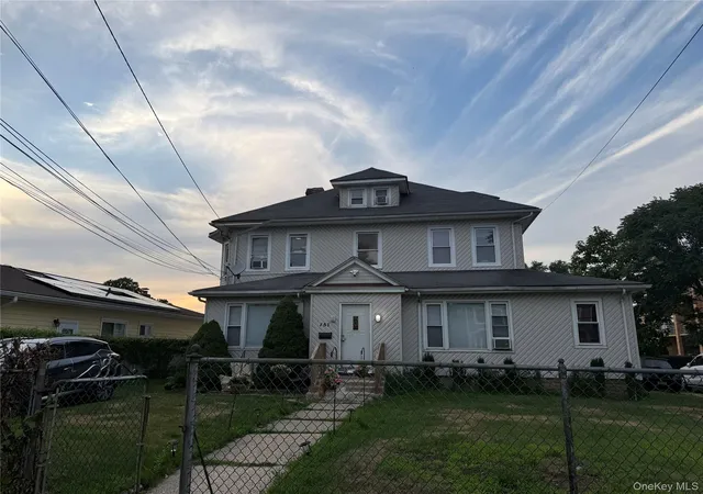 Photo 3 of Single family home for sale at 151 Amherst St, Hempstead, NY 11550 | MLS# 1029686 | Listing updated on 2026-08-08
