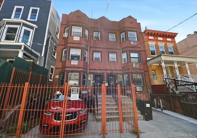Photo 2 of Single family home for sale at 918 Summit Ave, New York, NY 10452 | MLS# 1029698 | Listing updated on 2026-08-18