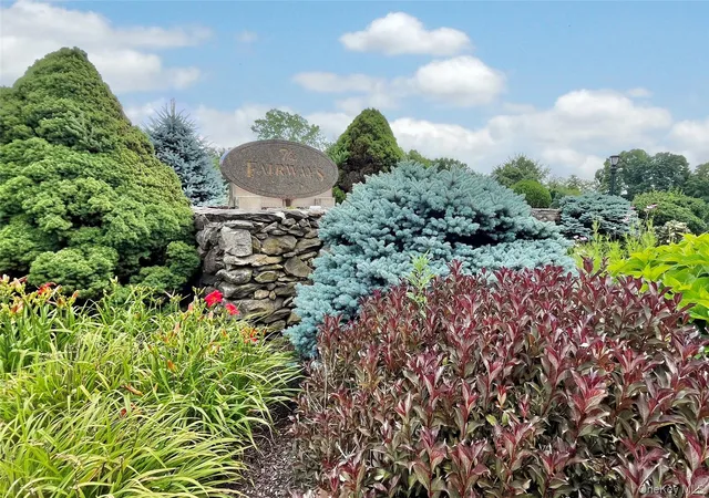 2nd image of 172 Fairway Dr, Carmel, NY 10512