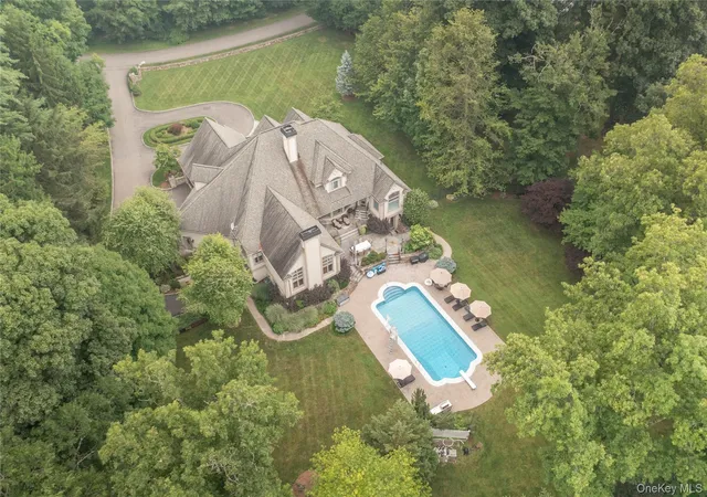 2nd image of 8 Bridey Ln, Southeast, NY 10509 | MLS# 1029717