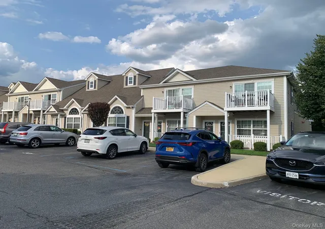 Photo 3 of Sale Pending at 301 Willow Ln, Hempstead, NY 11580 | MLS# 1029720 | Listing updated on 2026-08-19