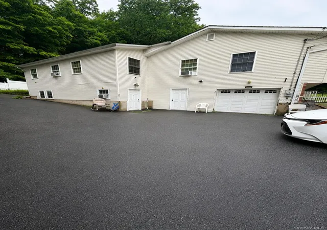 3rd image of 31 Regina Rd, Airmont, NY 10952 | MLS# 1029725