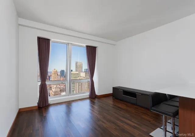 Photo 2 of Condo for sale at 400 5th Avenue, New York, NY 10018 | MLS# 1029727 | Listing updated on 2026-07-23