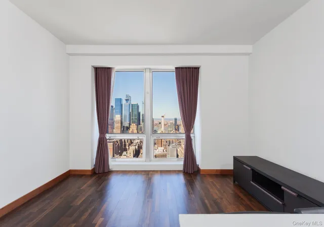 Photo 3 of Condo for sale at 400 5th Avenue, New York, NY 10018 | MLS# 1029727 | Listing updated on 2026-07-23