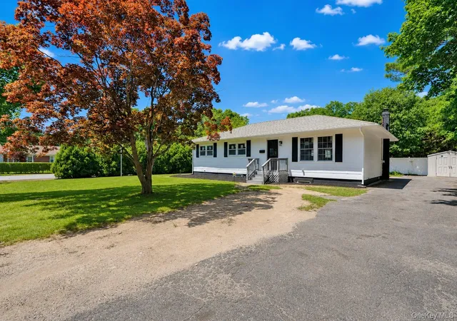 Photo 2 of Sale Pending at 3 Park Ave, Brookhaven, NY 11763 | MLS# 1029737 | Listing updated on 2026-08-12