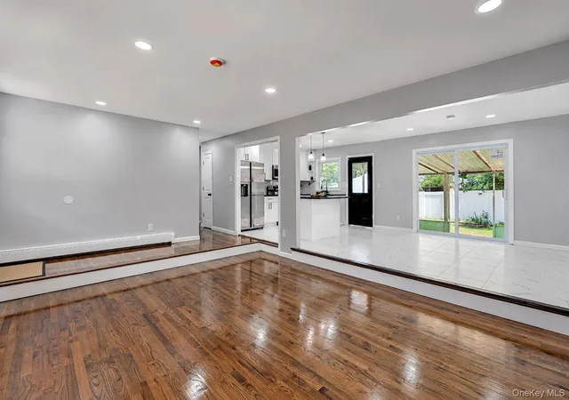 Photo 4 of Sale Pending at 3 Park Ave, Brookhaven, NY 11763 | MLS# 1029737 | Listing updated on 2026-08-12