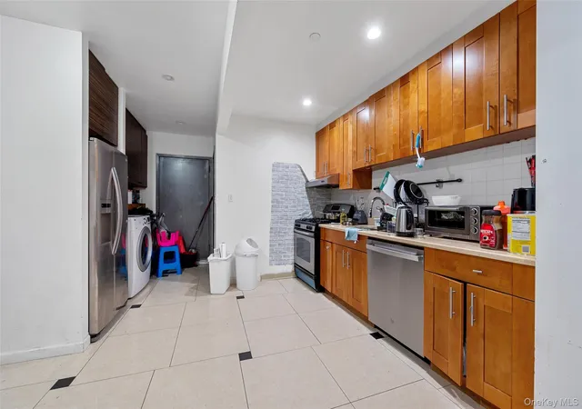 Photo 4 of Condo for sale at 10607 Northern Blvd #2B, Corona, NY 11368 | MLS# 1029740 | Listing updated on 2026-08-29
