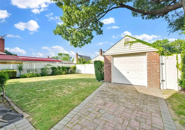 Photo 3 of Sale Pending at 12114 Grayson St, New York, NY 11413 | MLS# 1029756 | Listing updated on 2026-08-30