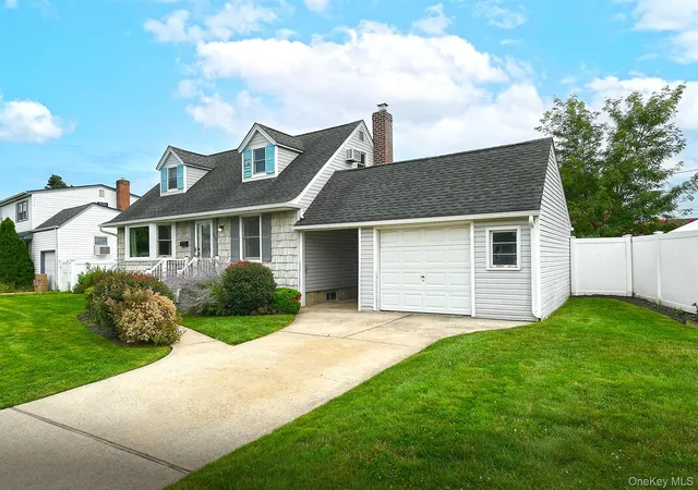 Photo 2 of Sale Pending at 3642 Lark St, Hempstead, NY 11756 | MLS# 1029786 | Listing updated on 2026-09-03