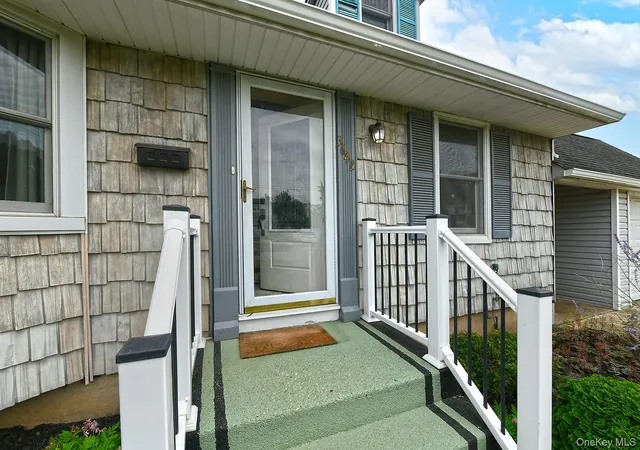 Photo 3 of Sale Pending at 3642 Lark St, Hempstead, NY 11756 | MLS# 1029786 | Listing updated on 2026-09-03