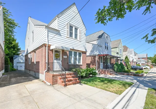Photo 3 of Sale Pending at 171 37 Courtney Ave, New York, NY 11358 | MLS# 1029804 | Listing updated on 2026-07-31