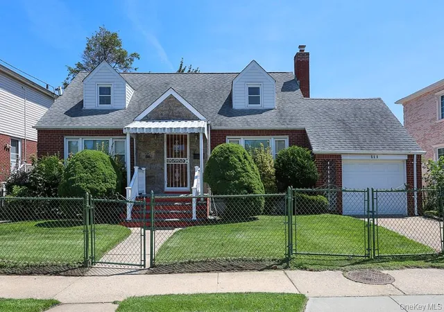 Photo 2 of Single family home for sale at 560 N 6th Street, North Hempstead, NY 11040 | MLS# 1029807 | Listing updated on 2026-08-29
